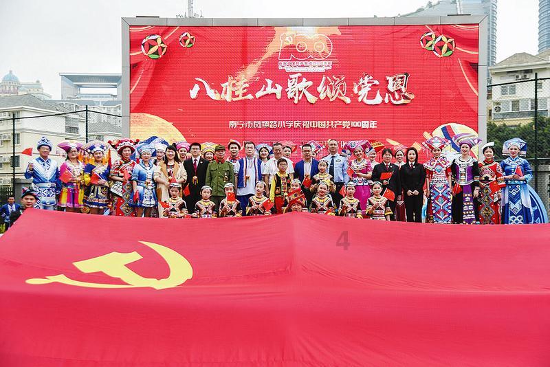 《要久久爱》首播,网友评价太损,像打针的小姨和傻侄子谈恋爱